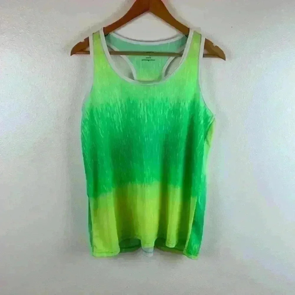 Danskin Now performance tank in yellow/green. Size L.